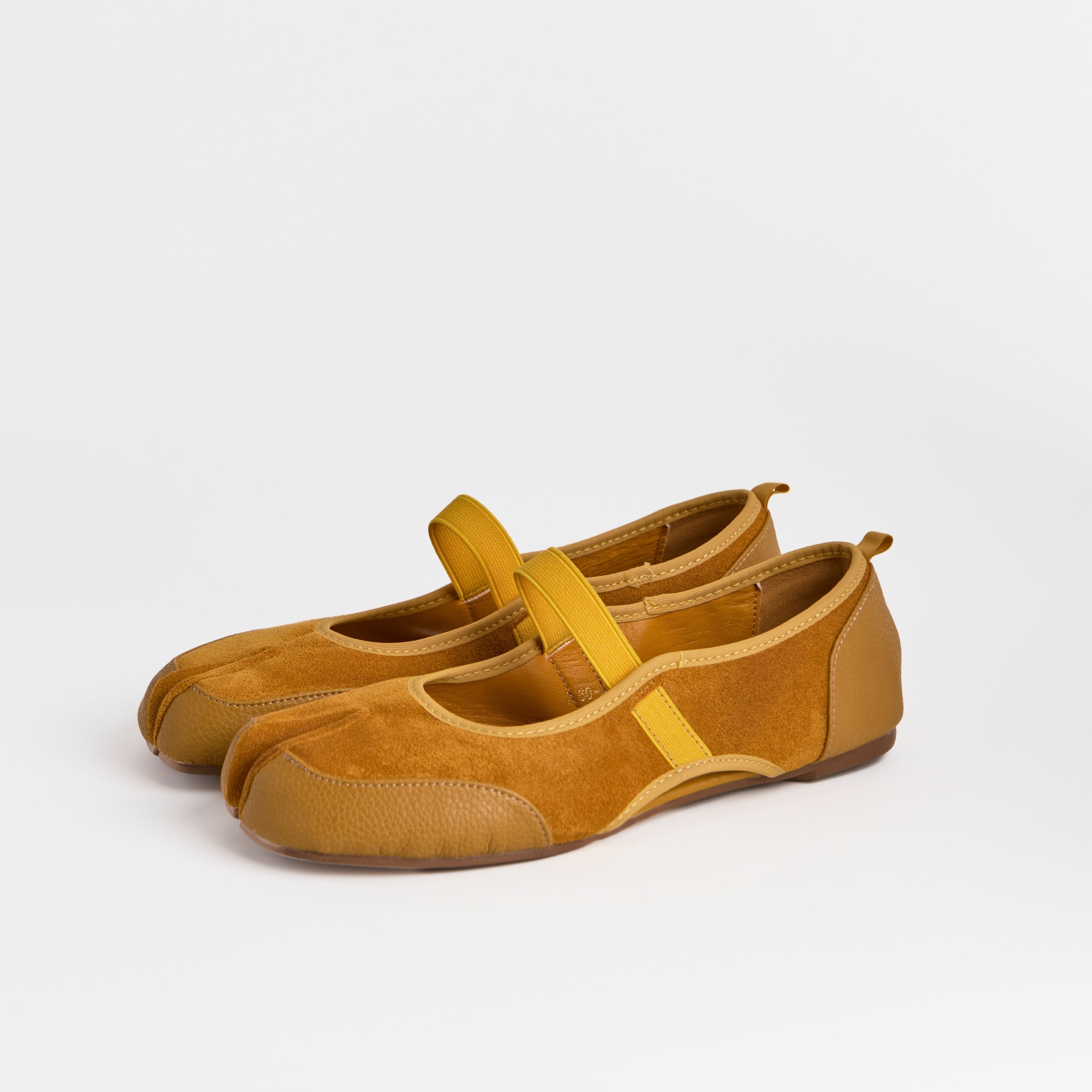 Las Tabi Planas Dual Stride Amarillas