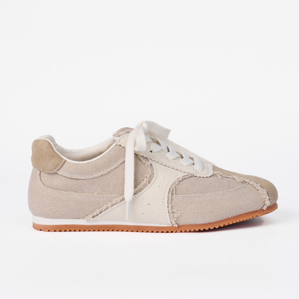 The Dual Stride Women‘s Distressed Ballet Canvas Low-Top Trainers