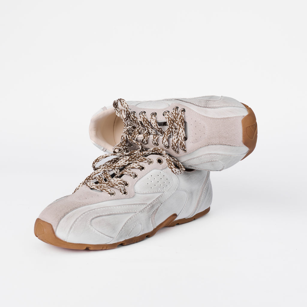 The Dual Stride Women‘s Distressed Leather Athletic Trainers