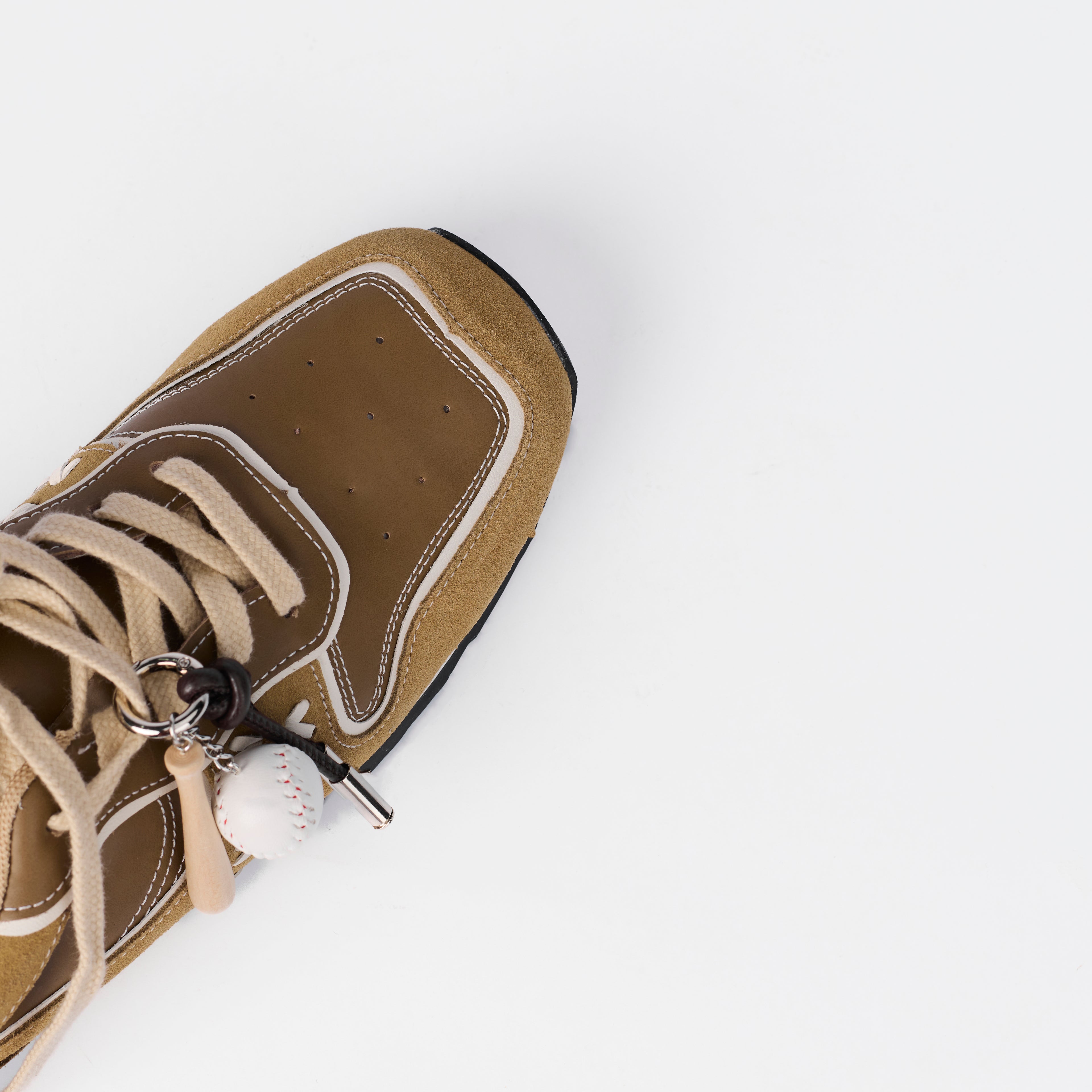 The Dual Stride Women‘s Retro Beige Suede Sneakers