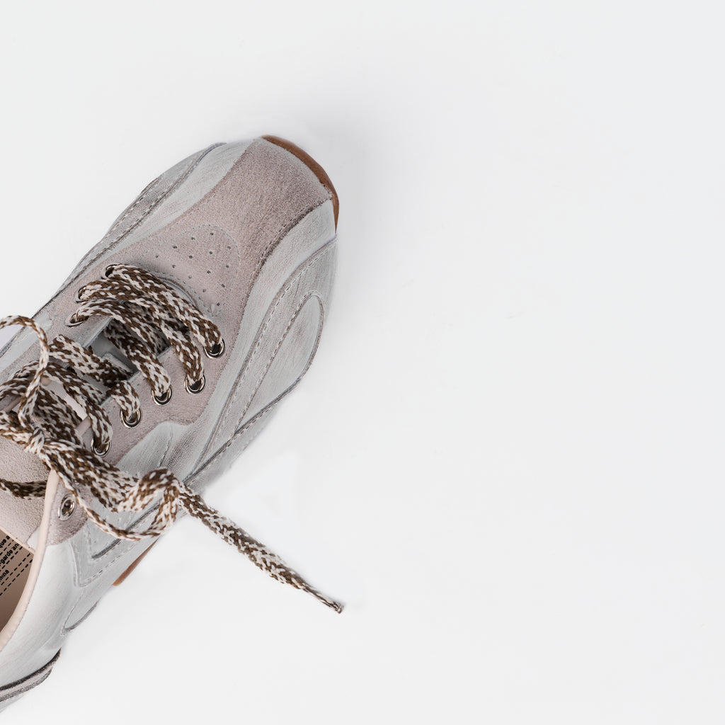 The Dual Stride Women‘s Distressed Leather Athletic Trainers