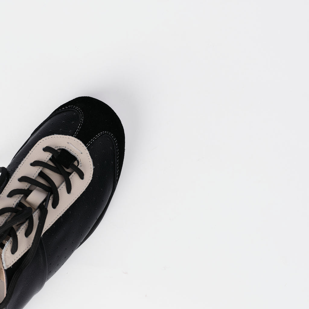 The Dual Stride Women‘s Classic Leather Sneakers