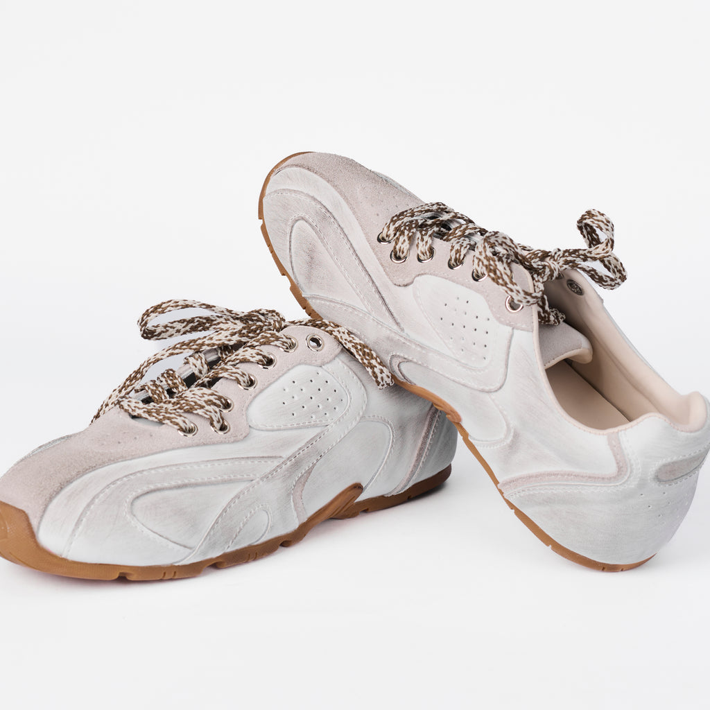 The Dual Stride Women‘s Distressed Leather Athletic Trainers