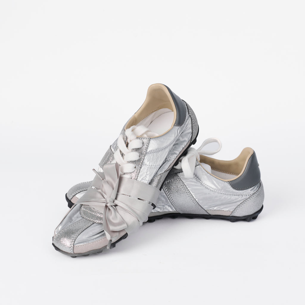 The Dual Stride Women's Casual Silver Sneakers