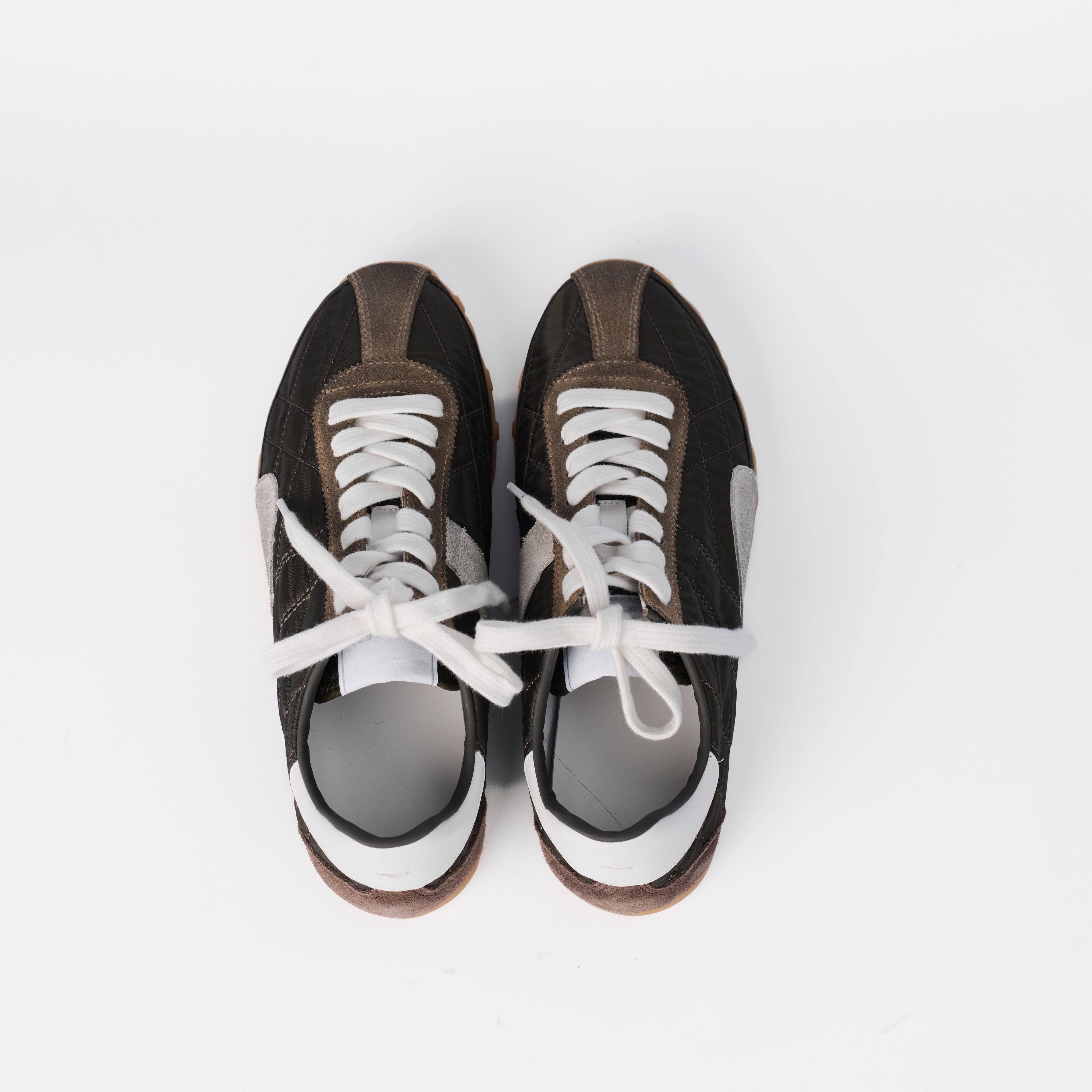 The Dual Stride Women's Soft Retro Green Sneakers