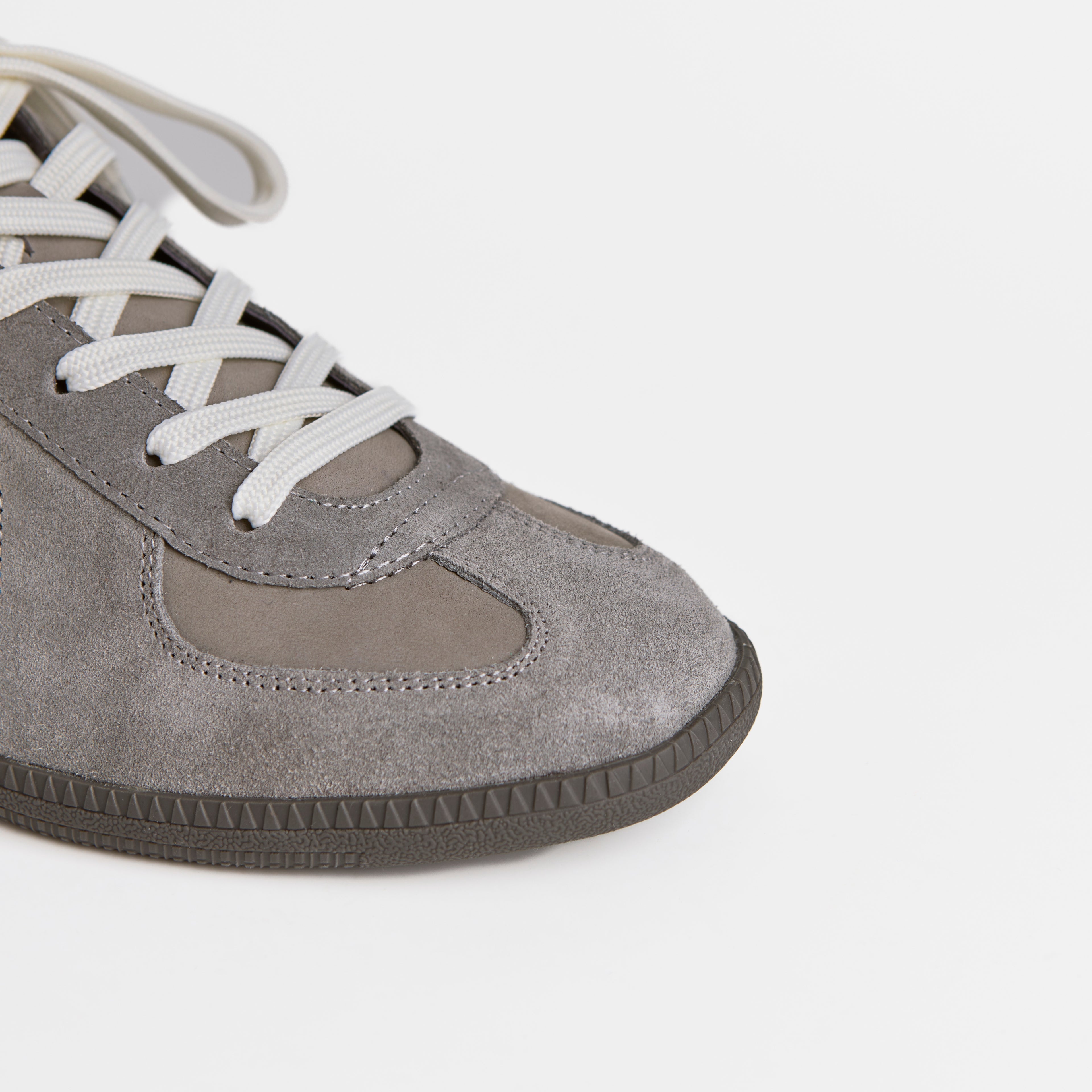 The Dual Stride Men's Classic Tonal Grey Suede Trainer
