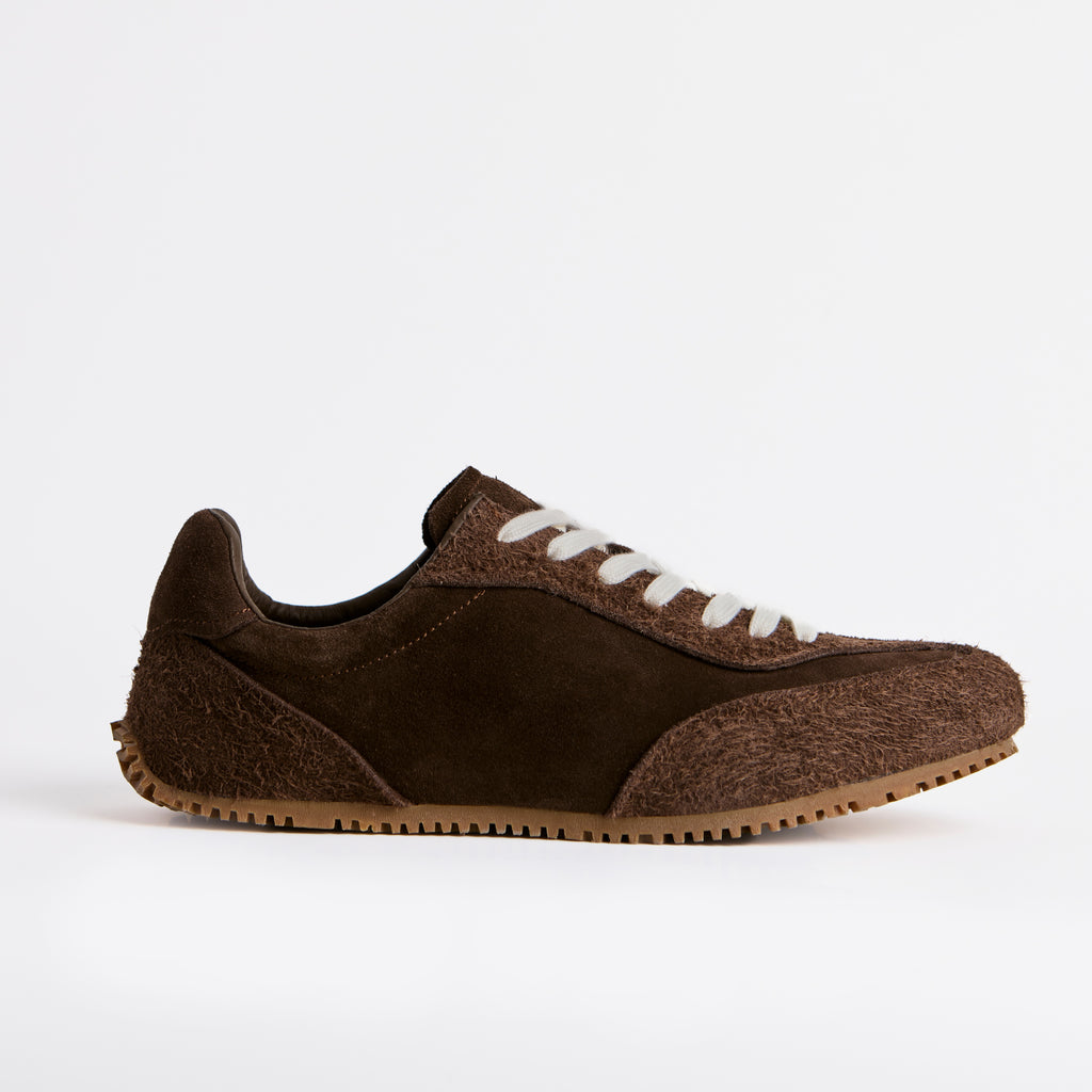 The Dual Stride Men‘s Classic Chocolate Brown Suede Retro Runner