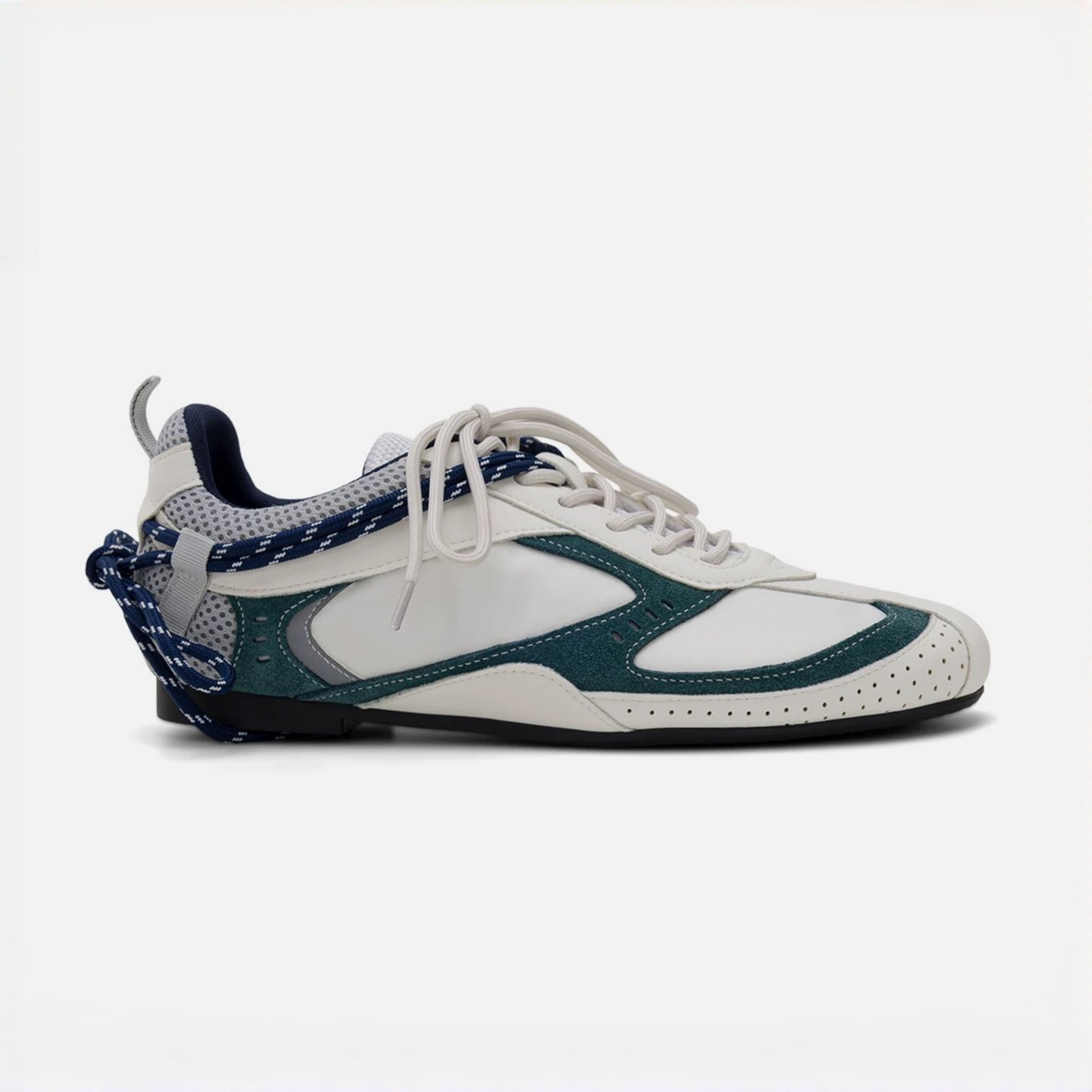 The Dual Stride Women's White Vintage Trek Retro Trainer Sneakers
