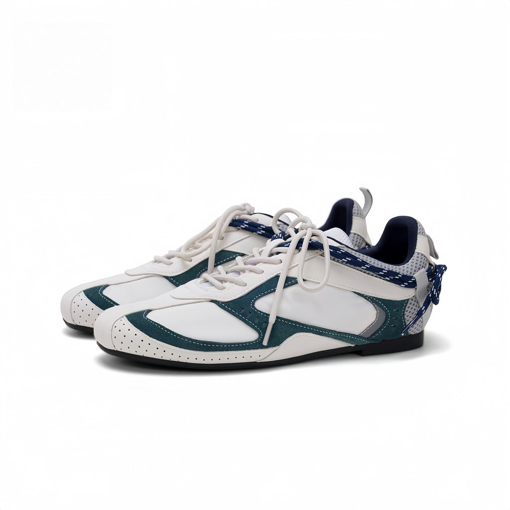 The Dual Stride Women's White Vintage Trek Retro Trainer Sneakers