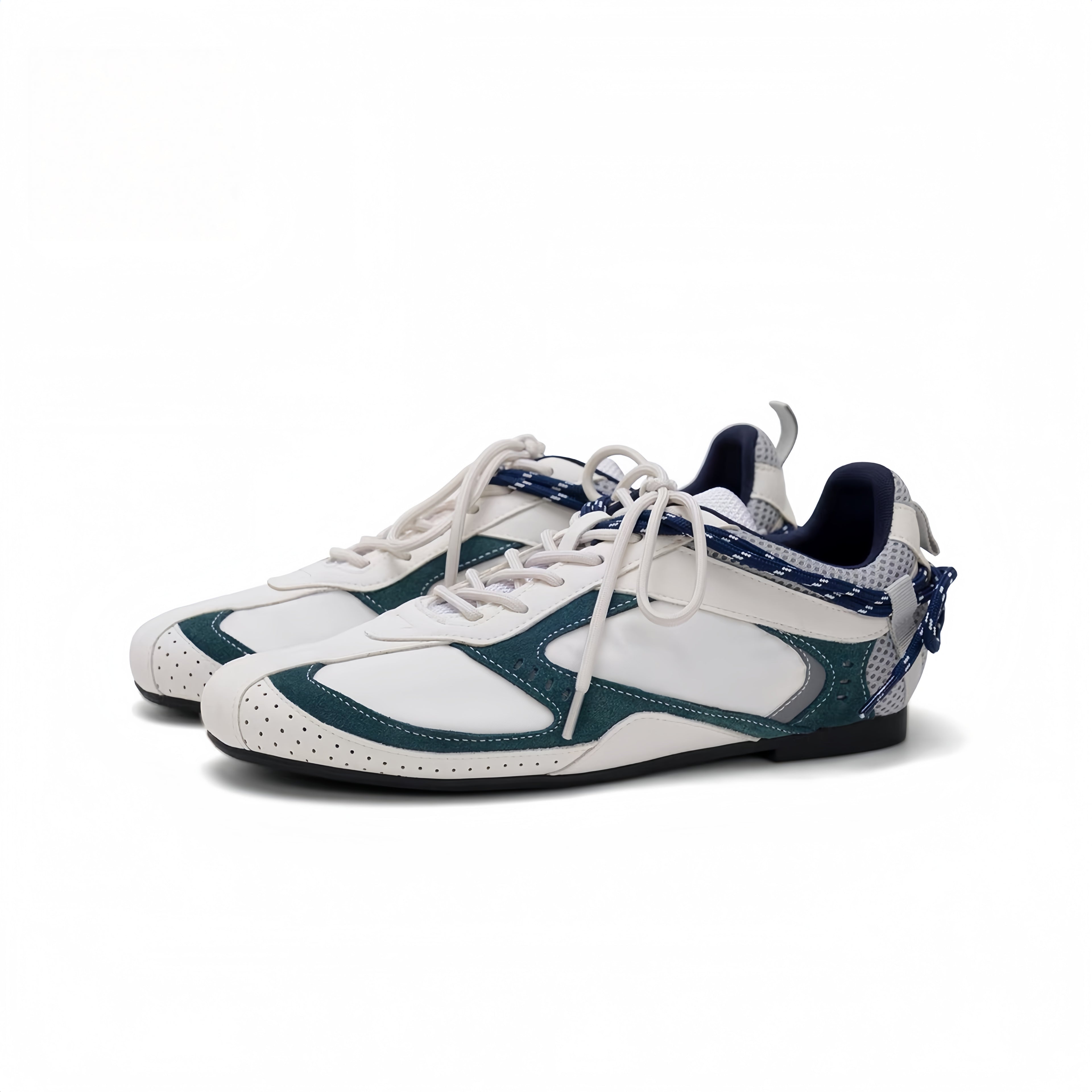 The Dual Stride Women's White Vintage Trek Retro Trainer Sneakers
