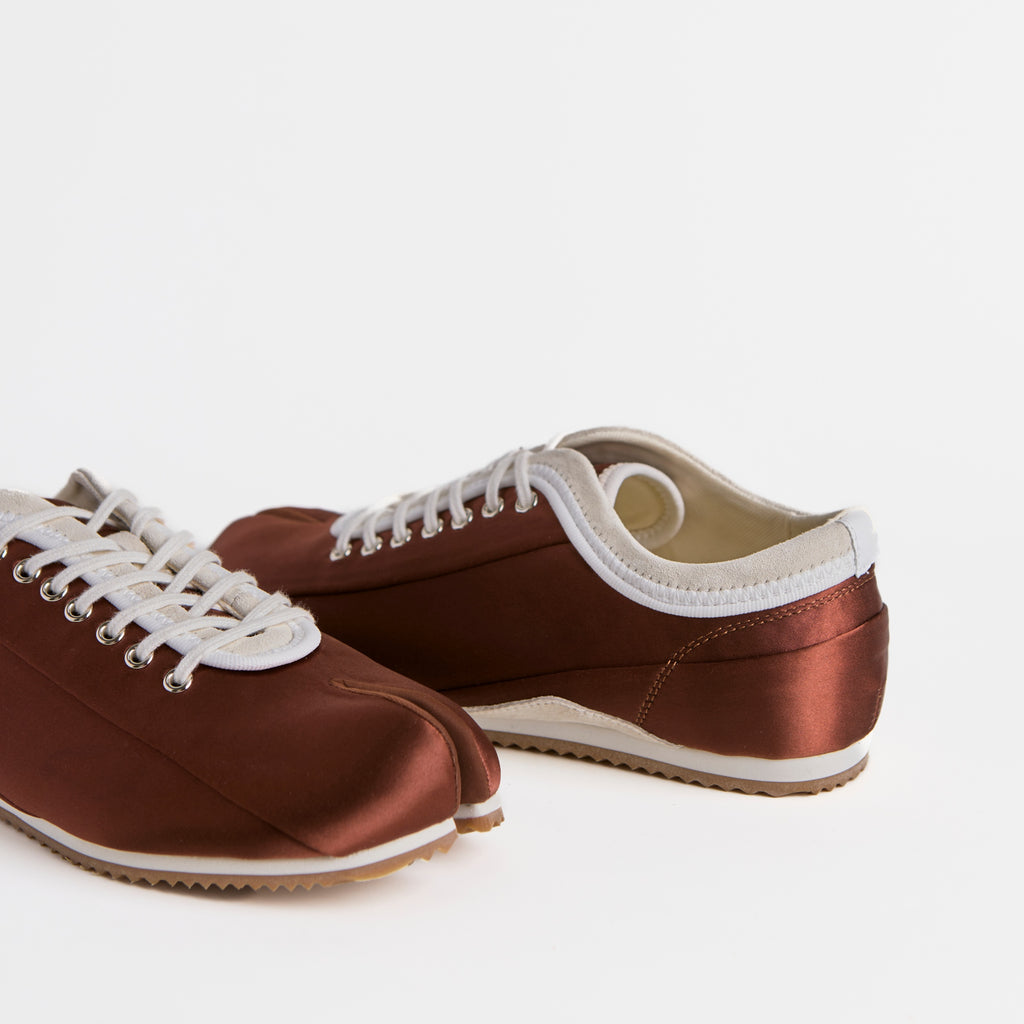 The Dual Stride Red Satin Tabi Runner