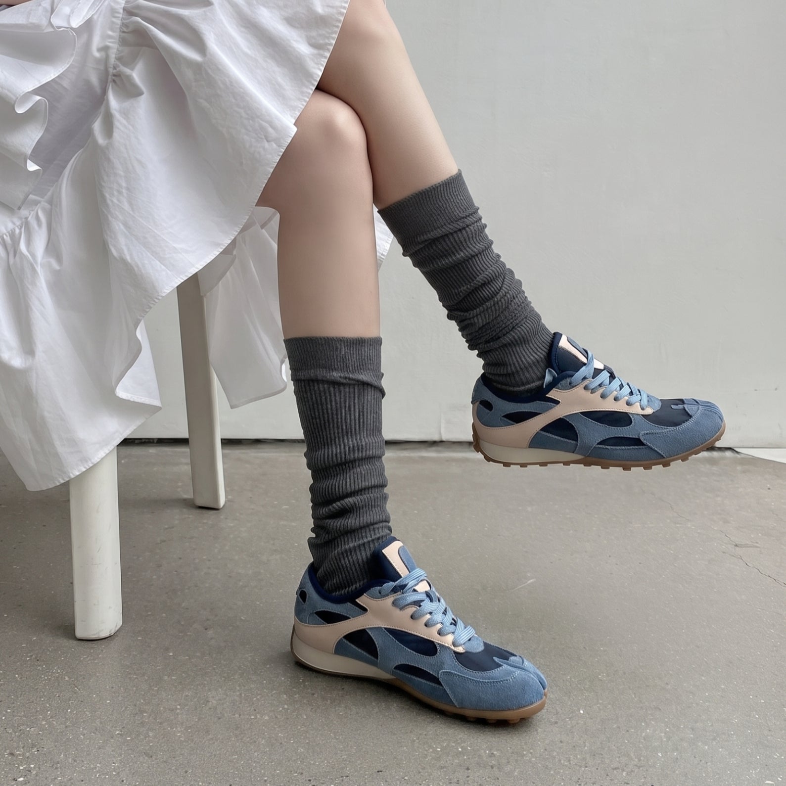 The Dual Stride Blue Split‑Toe Retro Sneakers