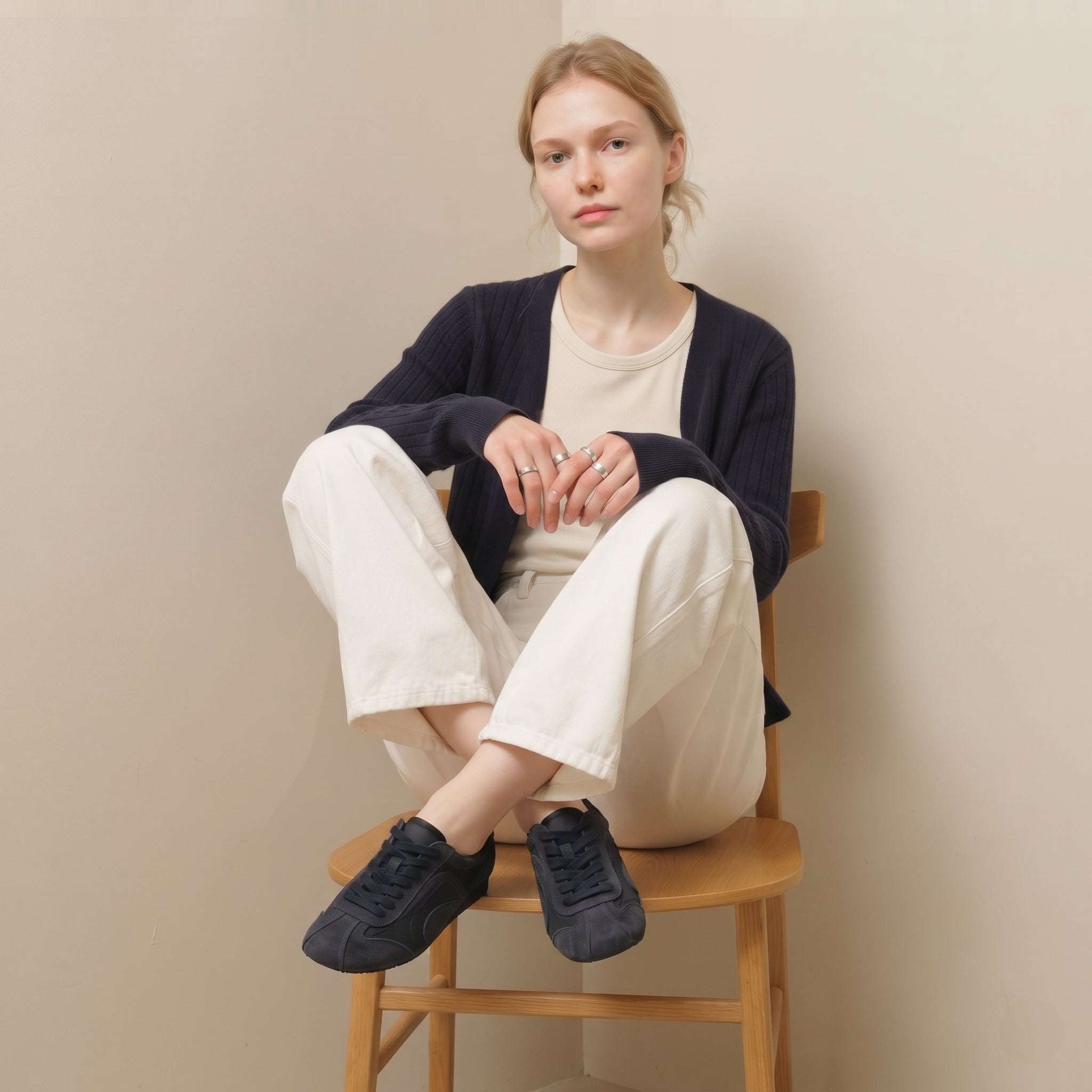 The Dual Stride Women‘s  Retro  Dark Blue Trainer