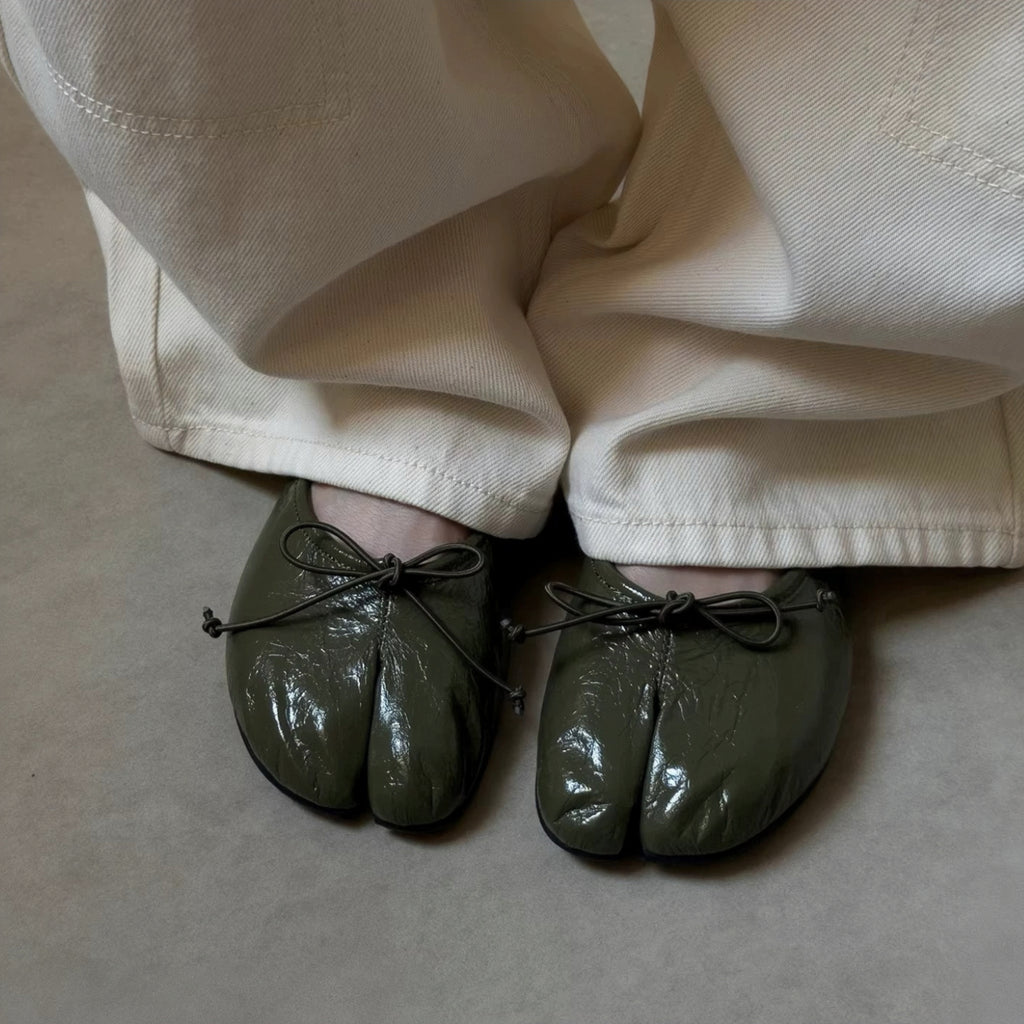 The Dual Stride Olive Green Split-Toe Ballet Flats