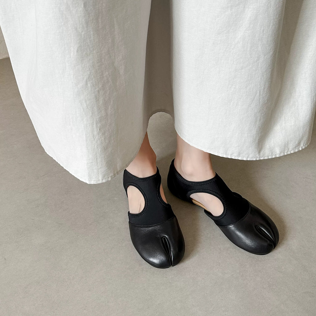 The Dual Stride Black Modern Minimalist Tabi-Style Flats