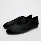 The Dual Stride Women‘s Black Satin Ballet Flats