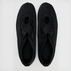 The Dual Stride Women‘s Black Satin Ballet Flats