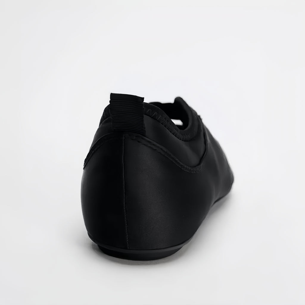 The Dual Stride Women‘s Black Satin Ballet Flats