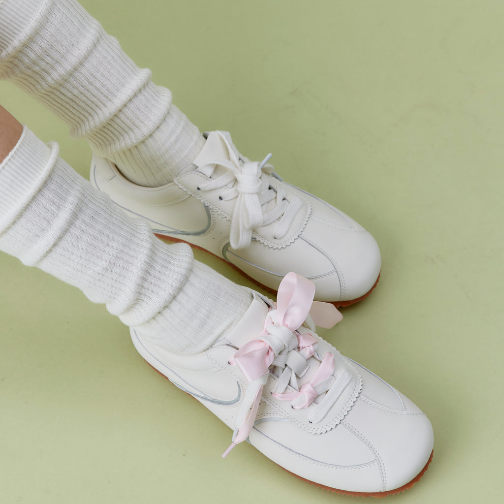 The Dual Stride Women‘s Minimalist Cream Leather Sneakers