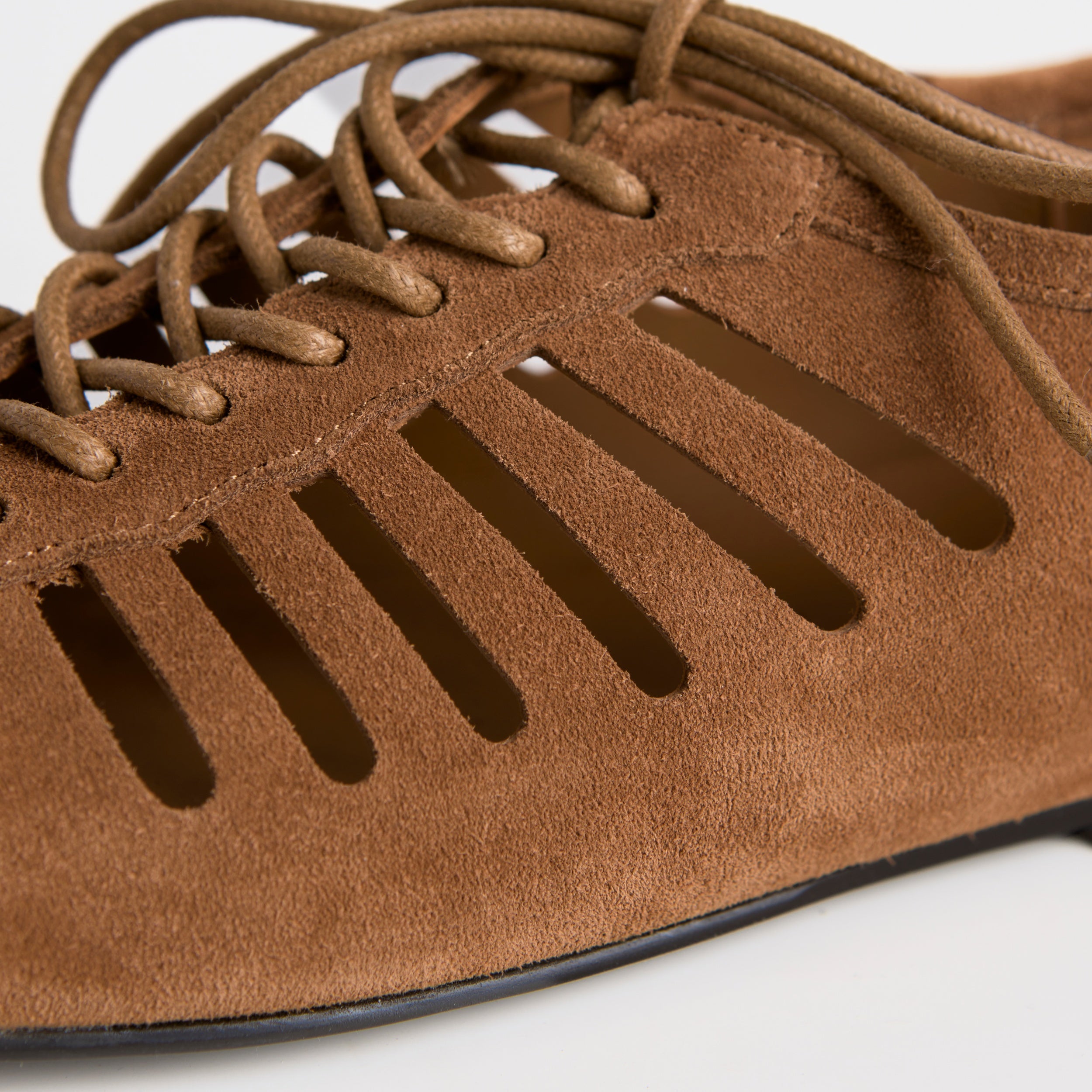 The Dual Stride Brown Verona Cutout Oxford Flat