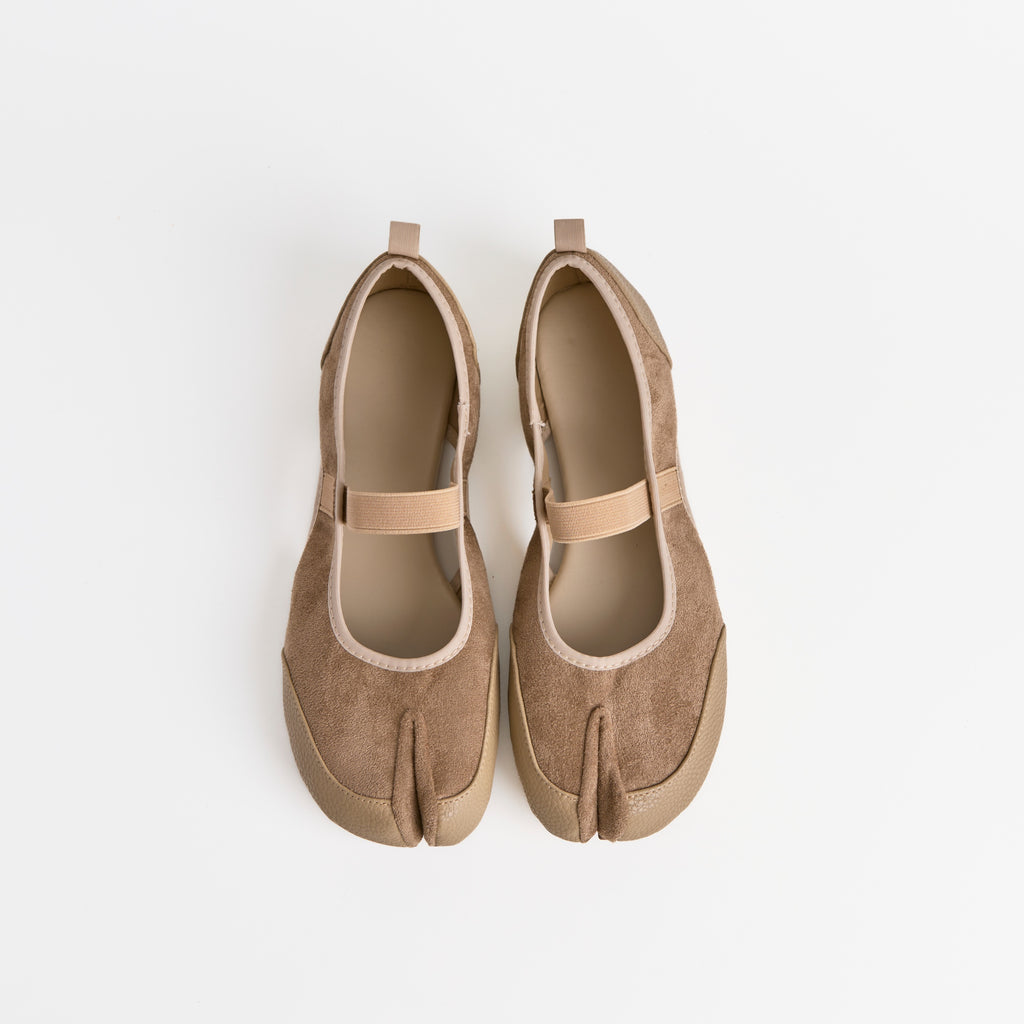 The Dual Stride Beige Tabi Flats