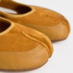 Les ballerines Tabi Dual Stride jaunes