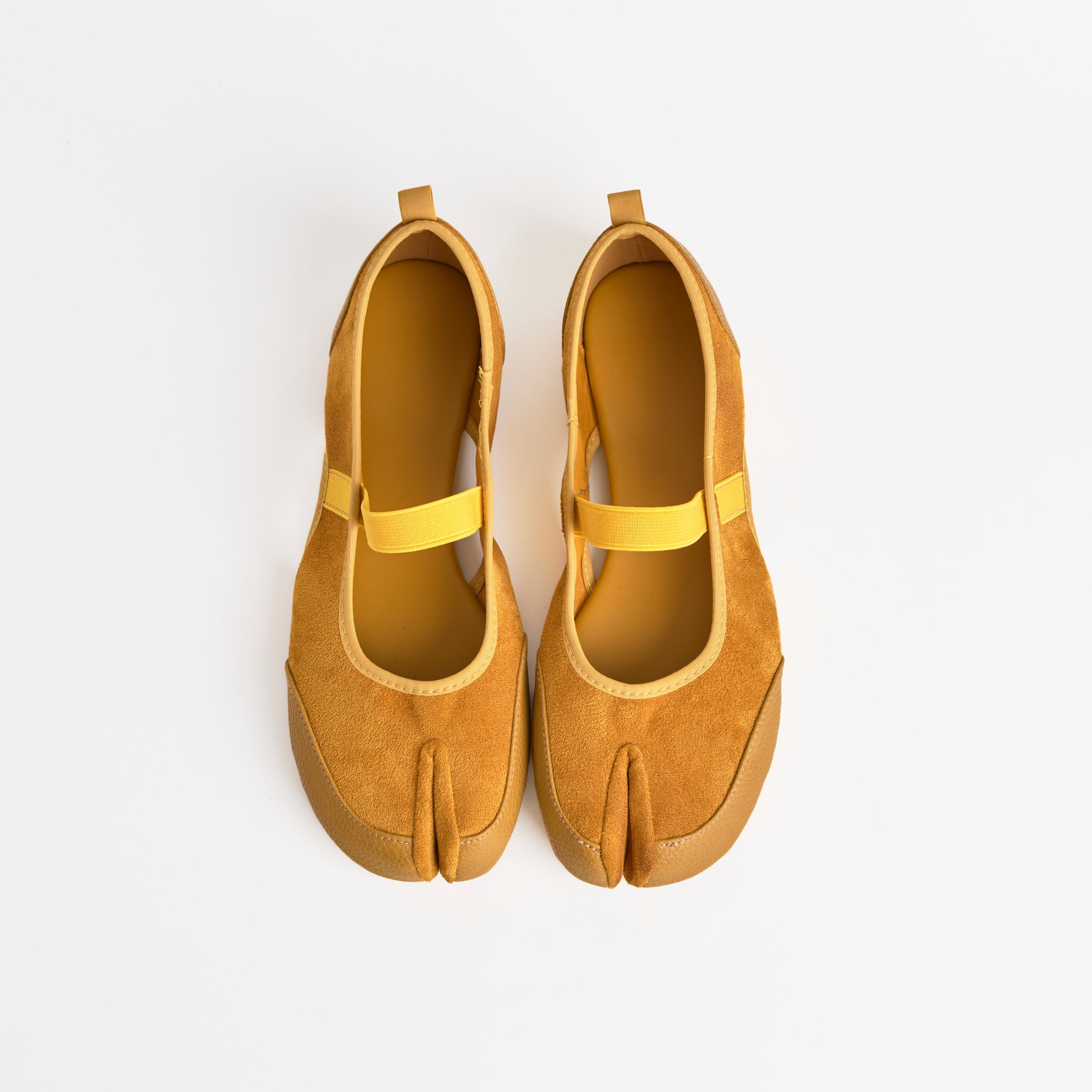 Les ballerines Tabi Dual Stride jaunes
