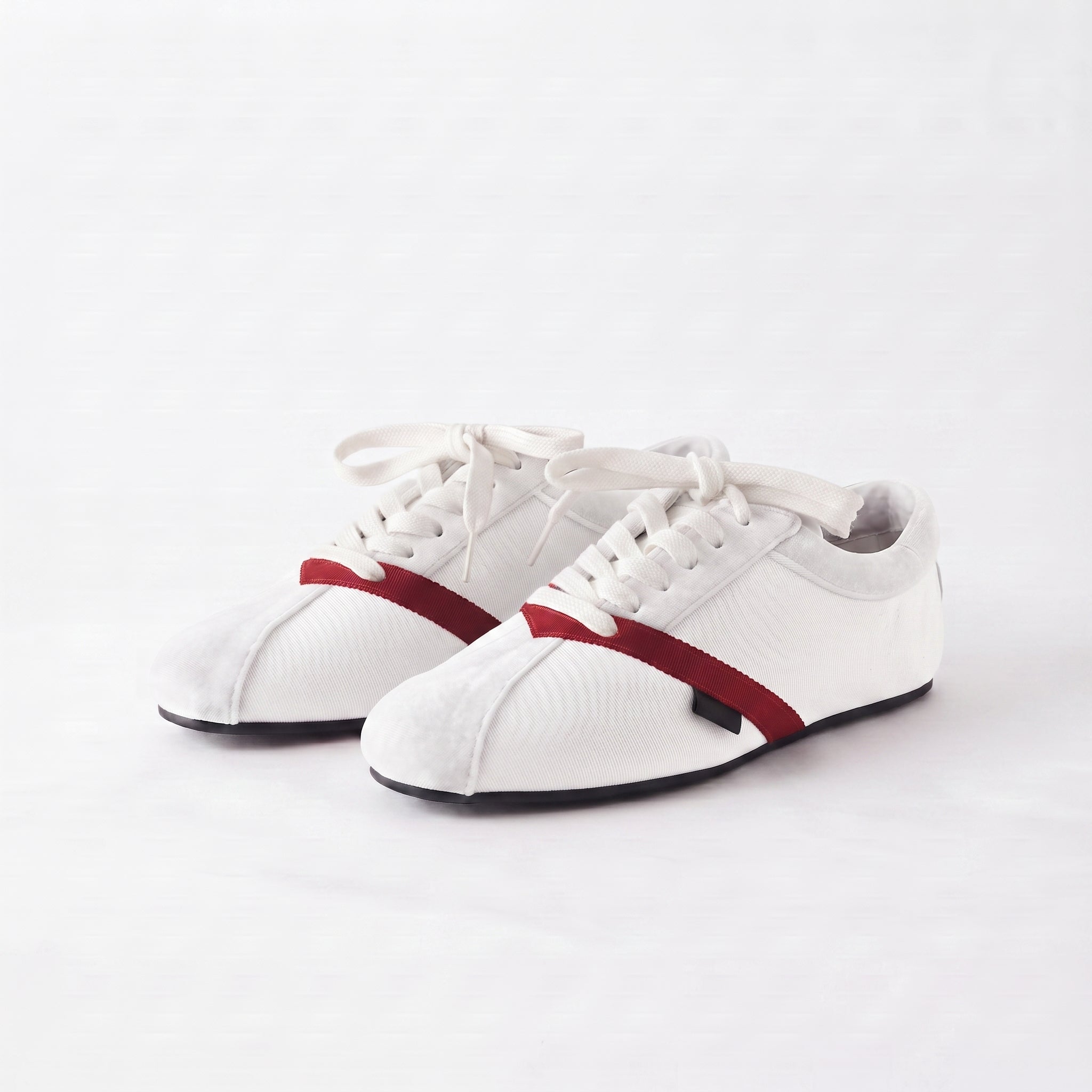The Dual Stride White Velvet Spliced Retro Sneakers