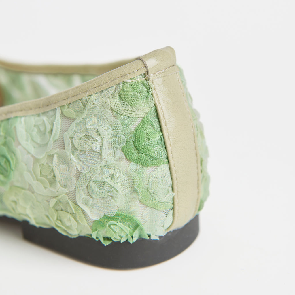 The Dual Stride Green Floral Lace Ballet Flats