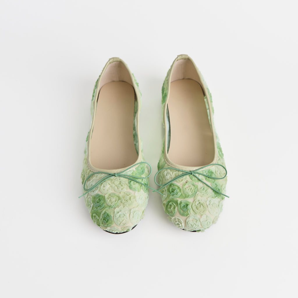 The Dual Stride Green Floral Lace Ballet Flats