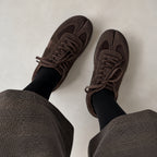 The Dual Stride Split-Toe Velvet & Suede Retro Casual Sneakers