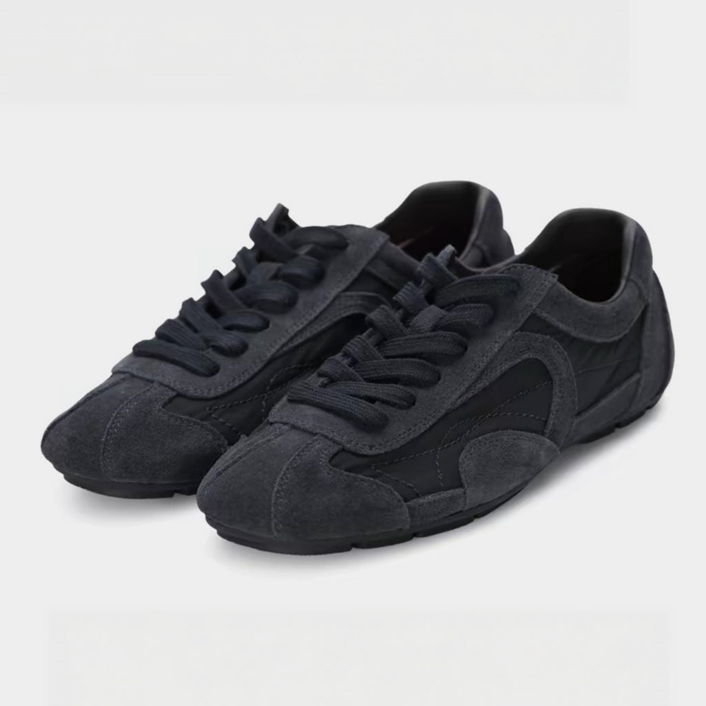 The Dual Stride Women‘s  Retro  Dark Blue Trainer