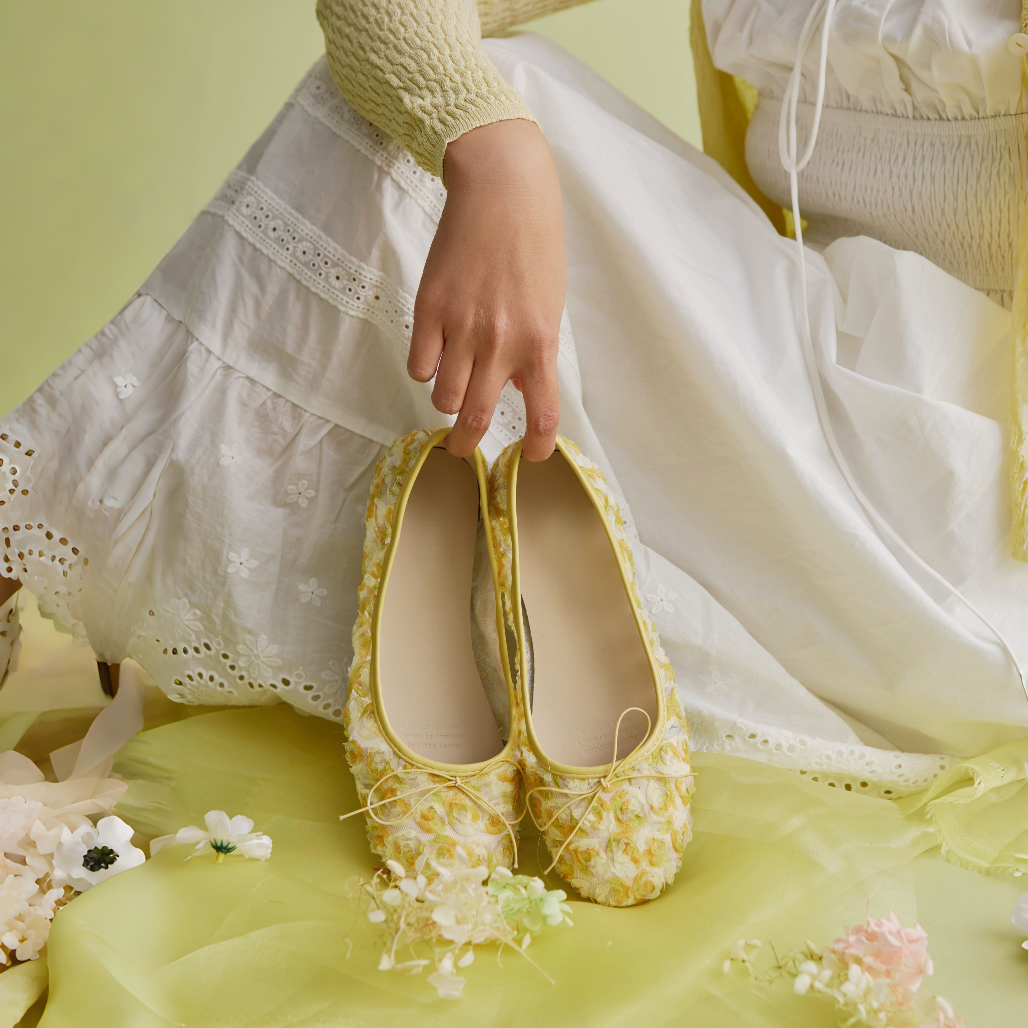 Bailarinas Dual Stride de encaje floral amarillo