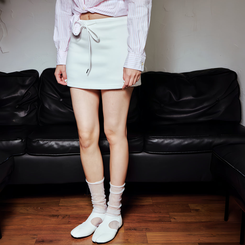 Les Ballerines Blanches Modernes Minimalistes Double Enjambée Style Tabi