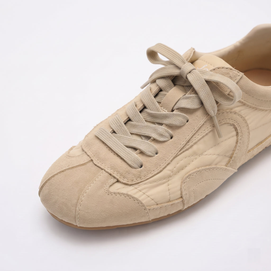 The Dual Stride Women's Retro Beige  Trainer