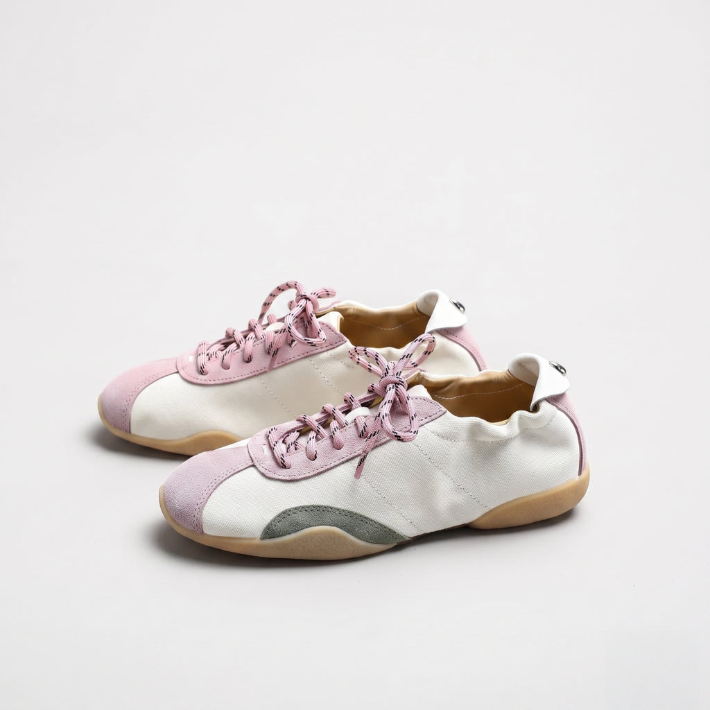 The Dual Stride White Casual Retro Low-Top Sneakers