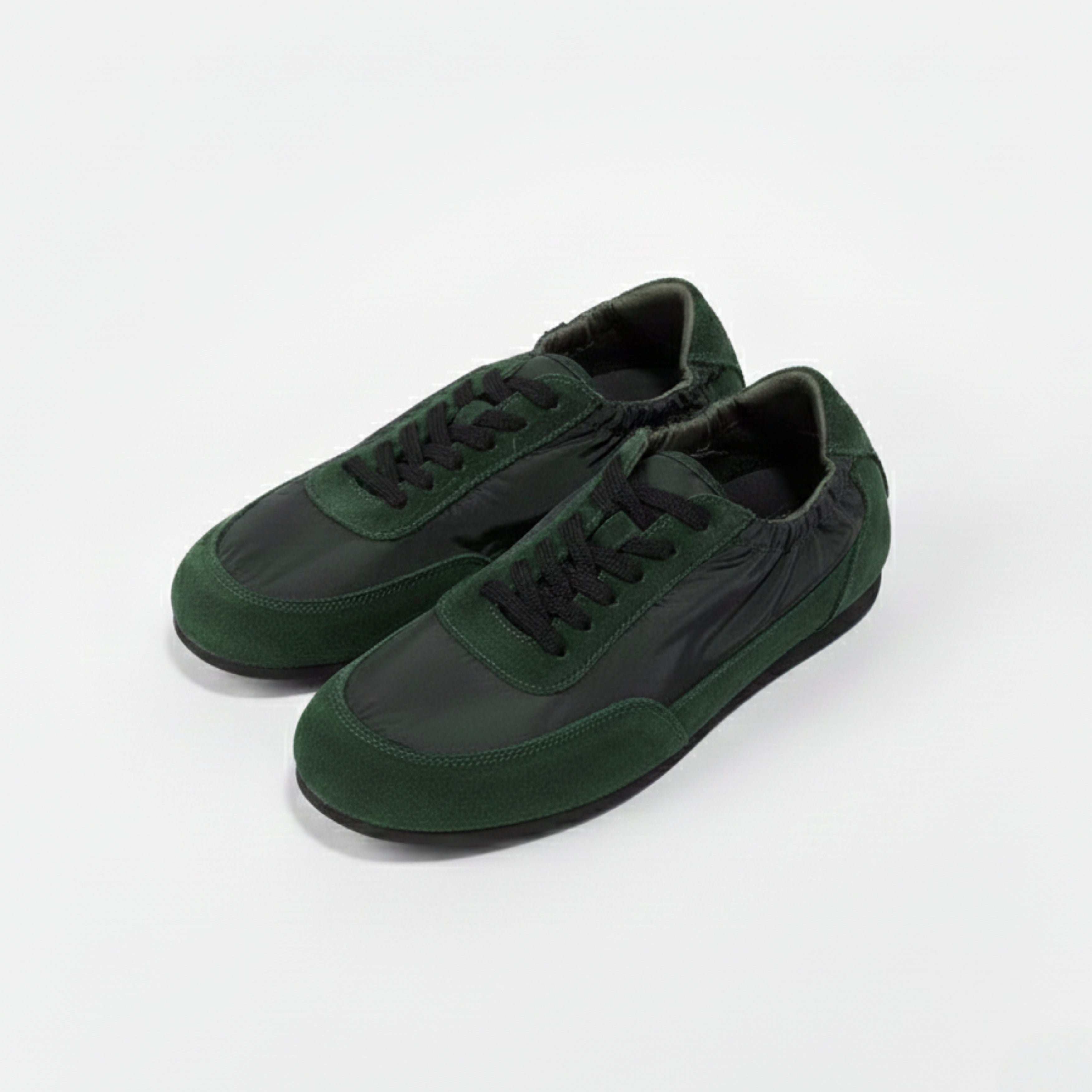 The Dual Stride Women‘s Dark Green Light Flat Sneakers