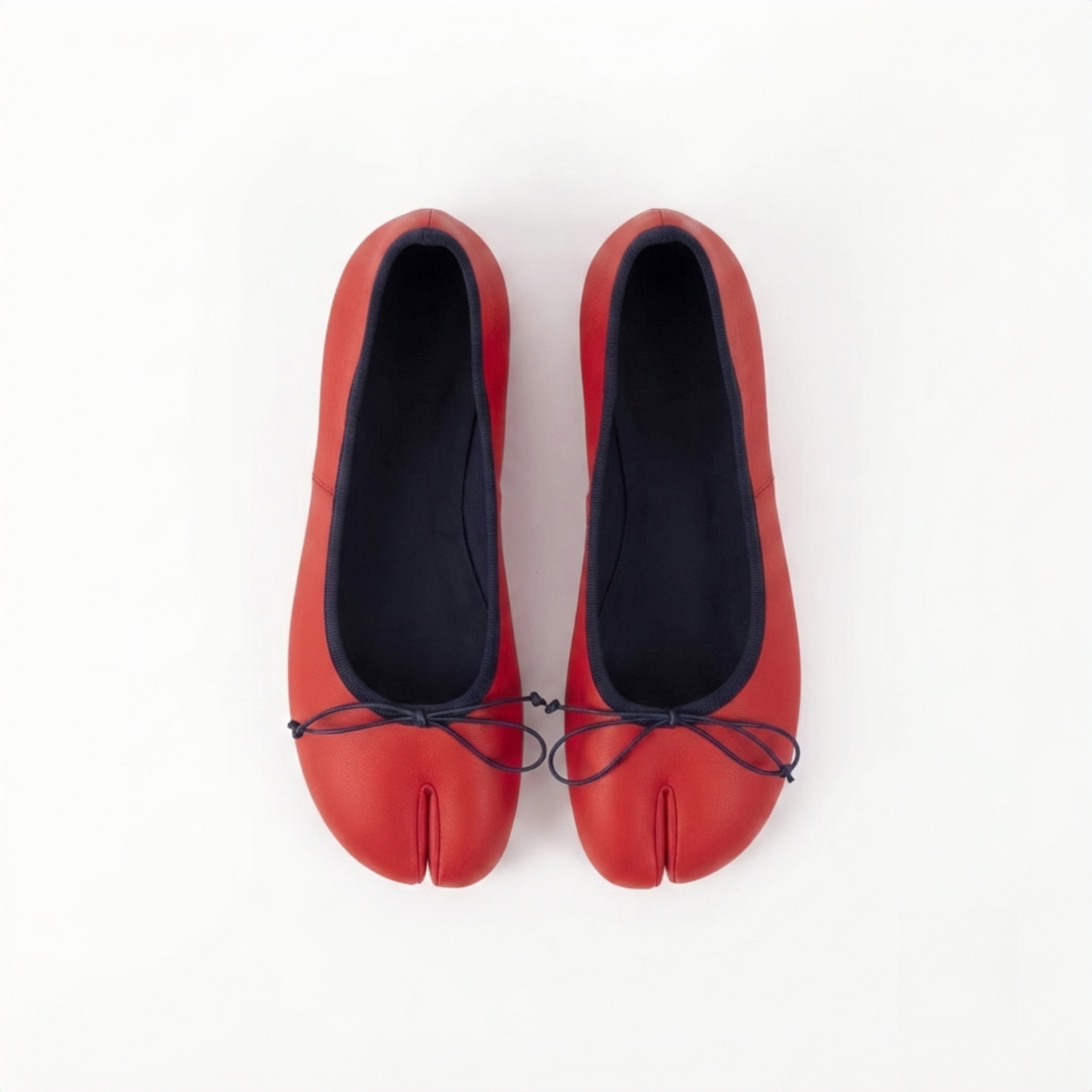 The Dual Strride Women's Red Soft Tabi Flats