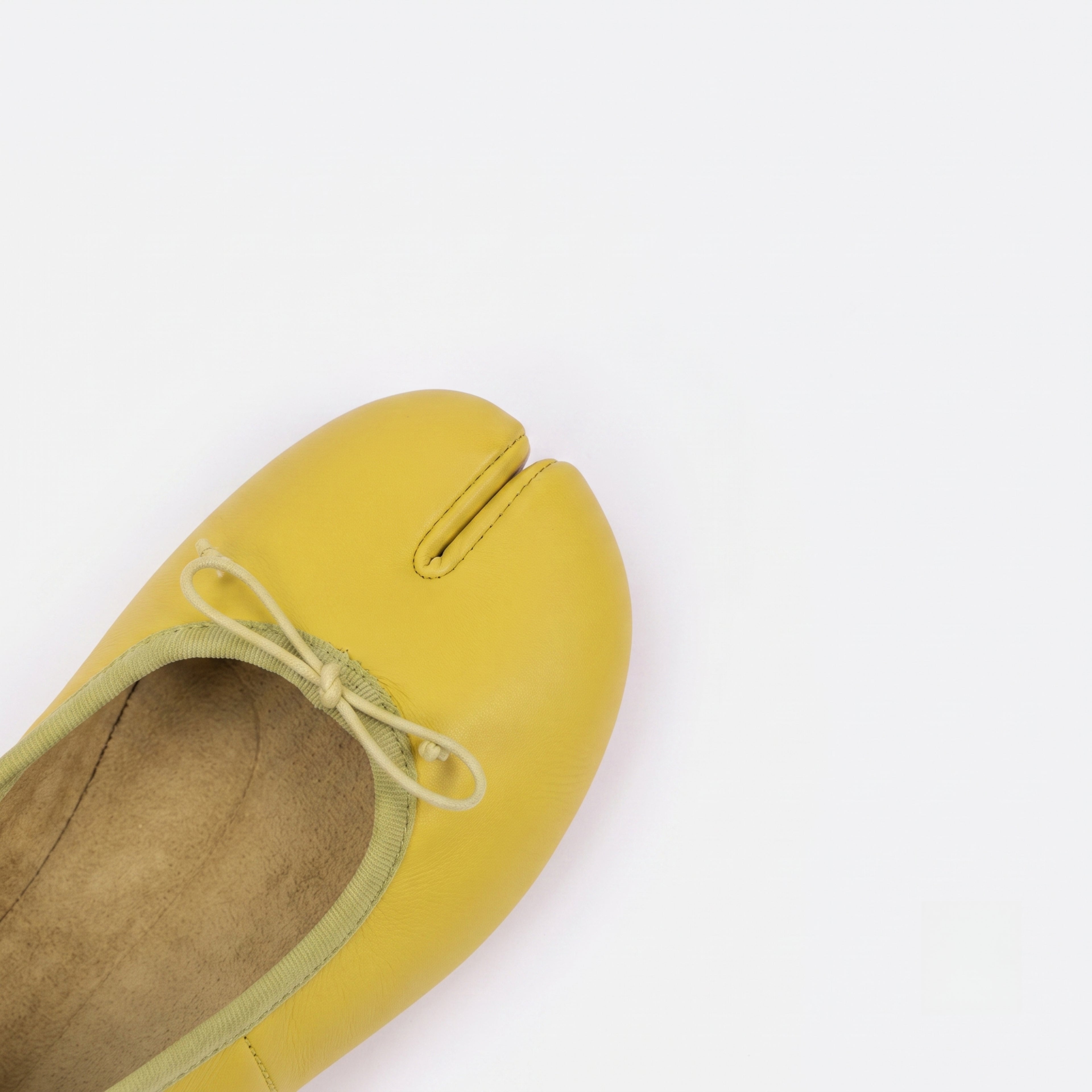 The Dual Stride Women Yellow Tabi Flats