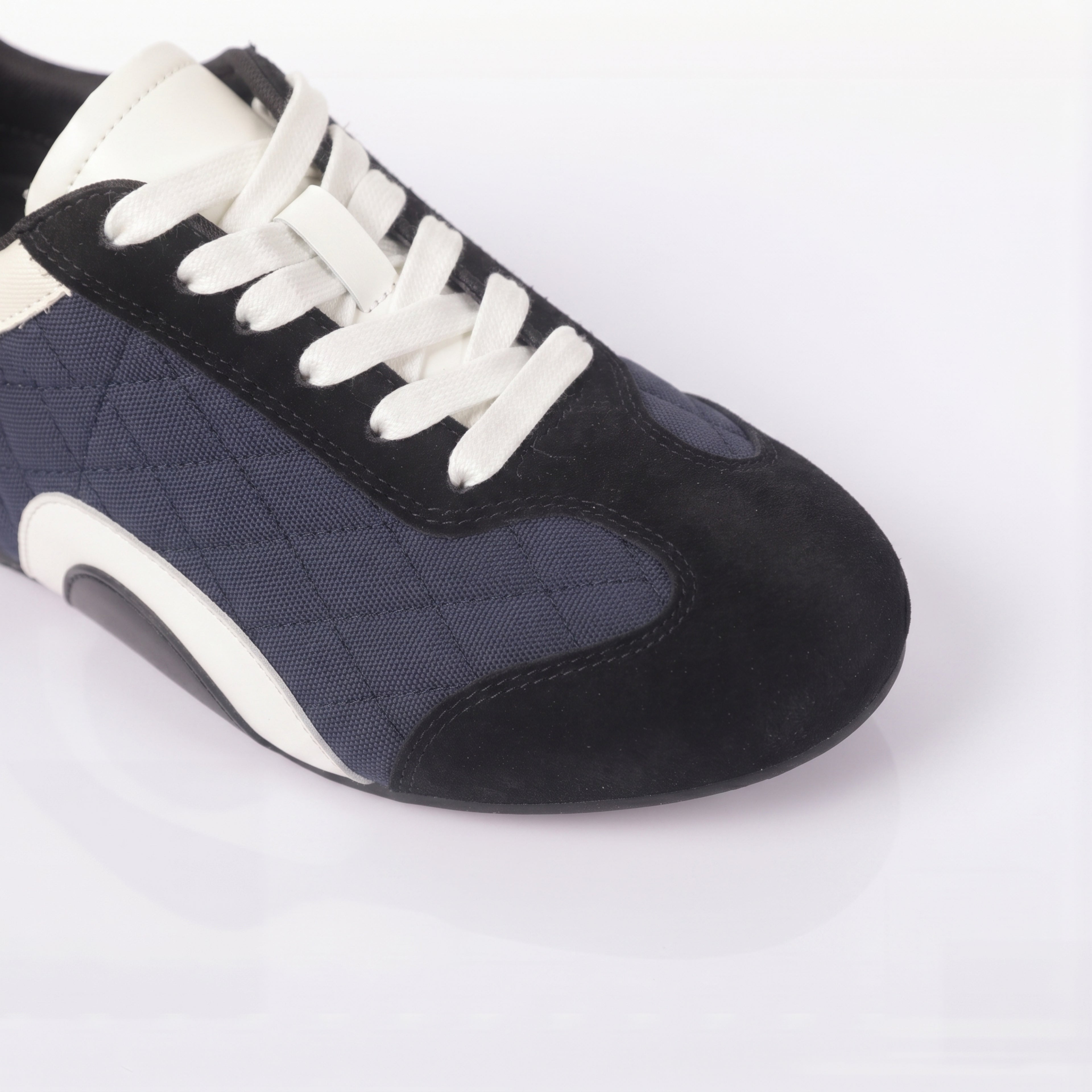 The Dual Stride Black Vintage Diamond pattern Casual Shoes