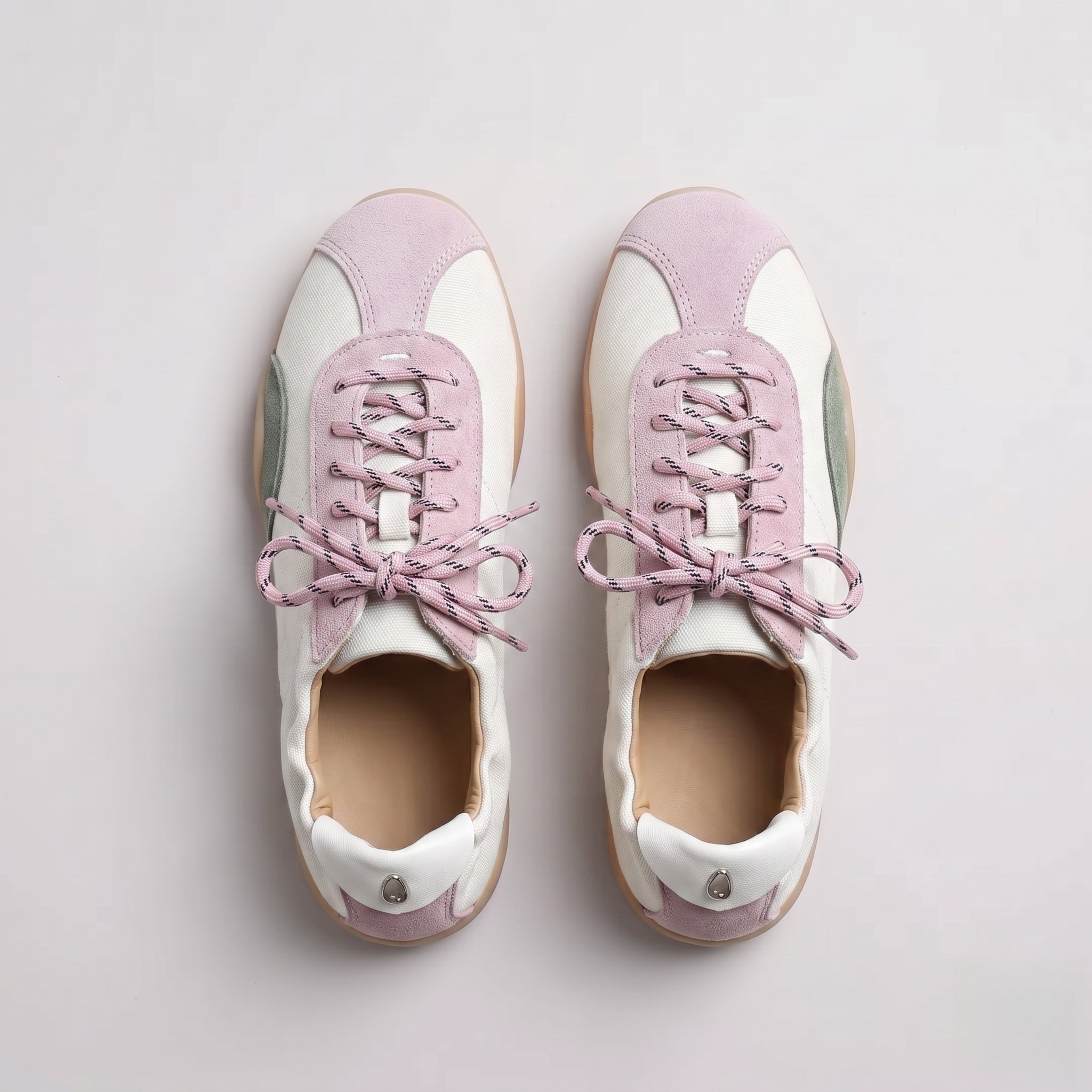 The Dual Stride White Casual Retro Low-Top Sneakers