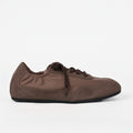 The Dual Stride Women‘s Chocolate Light Flat Sneakers
