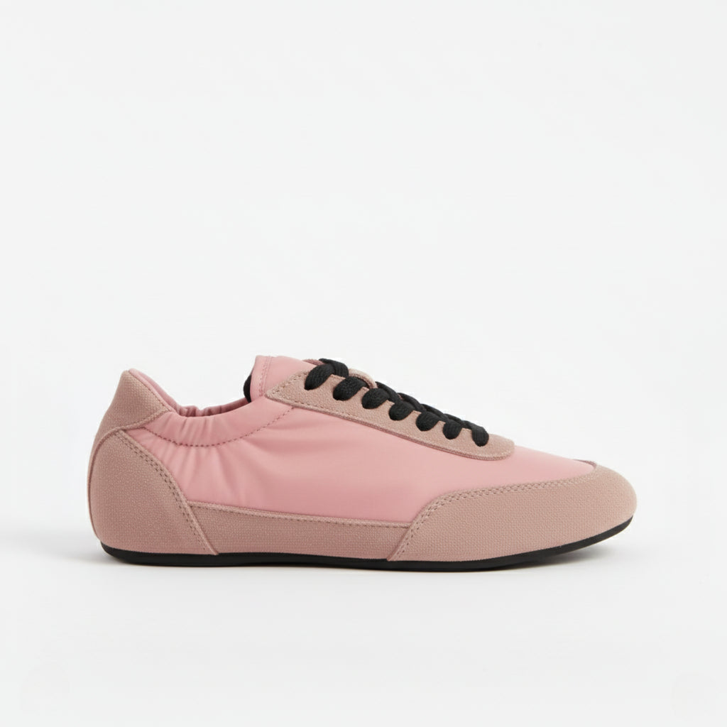 The Dual Stride Women‘s Pink Light Flat Sneakers