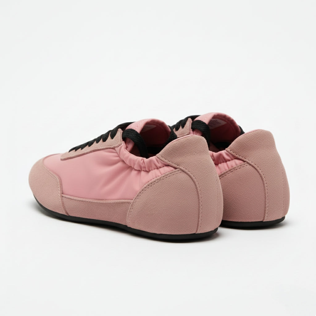 The Dual Stride Women‘s Pink Light Flat Sneakers