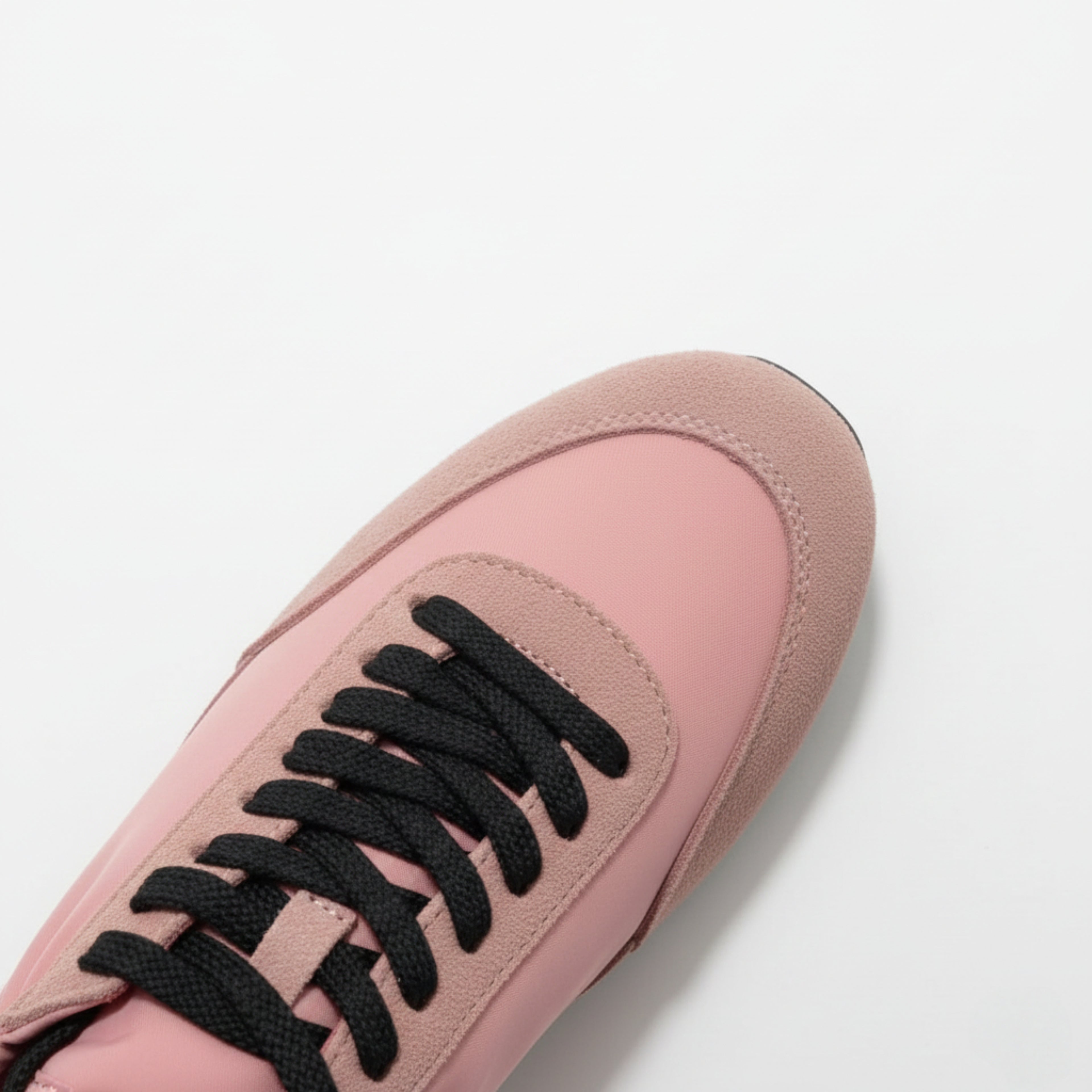 The Dual Stride Women‘s Pink Light Flat Sneakers