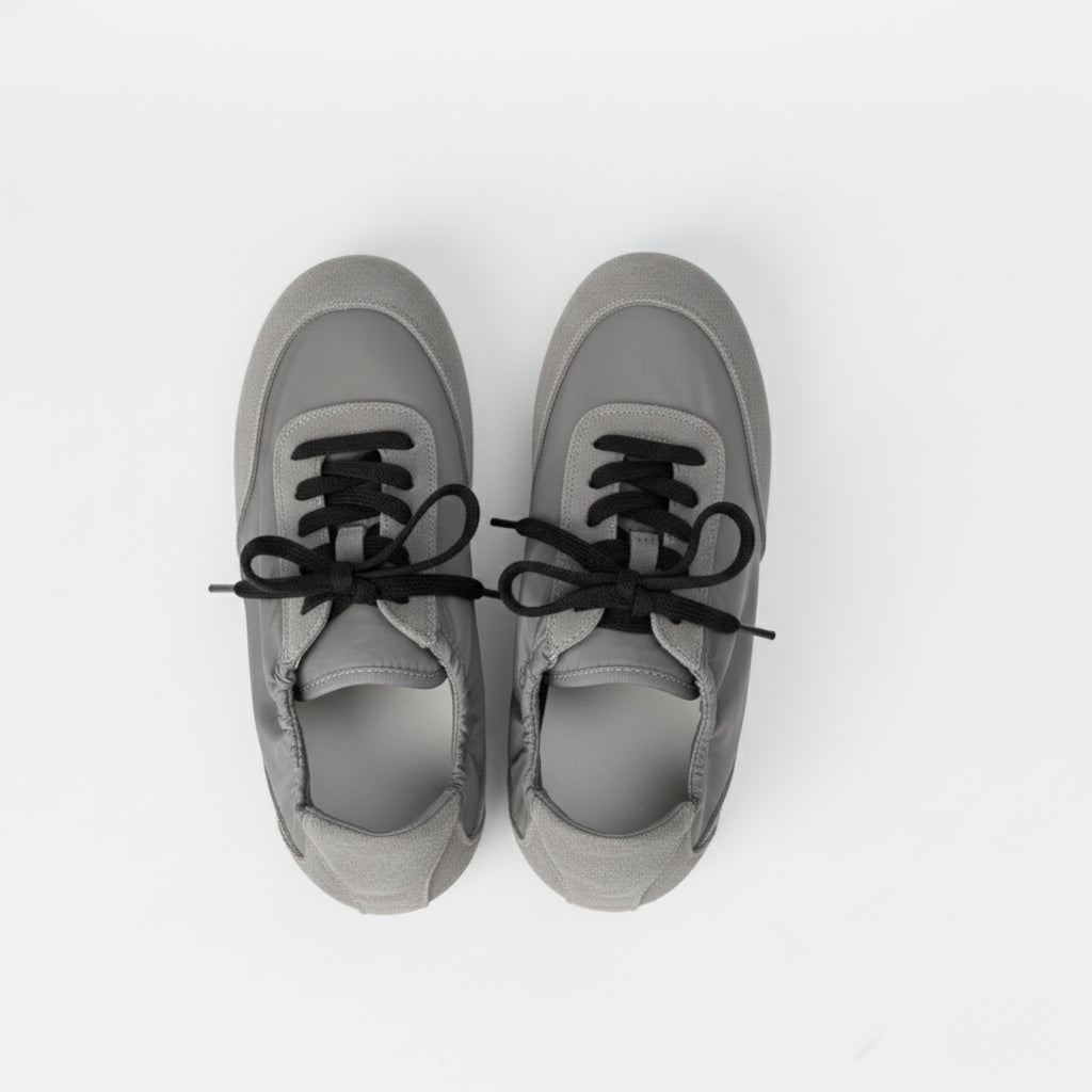 The Dual Stride Women‘s Gray Light Flat Sneakers