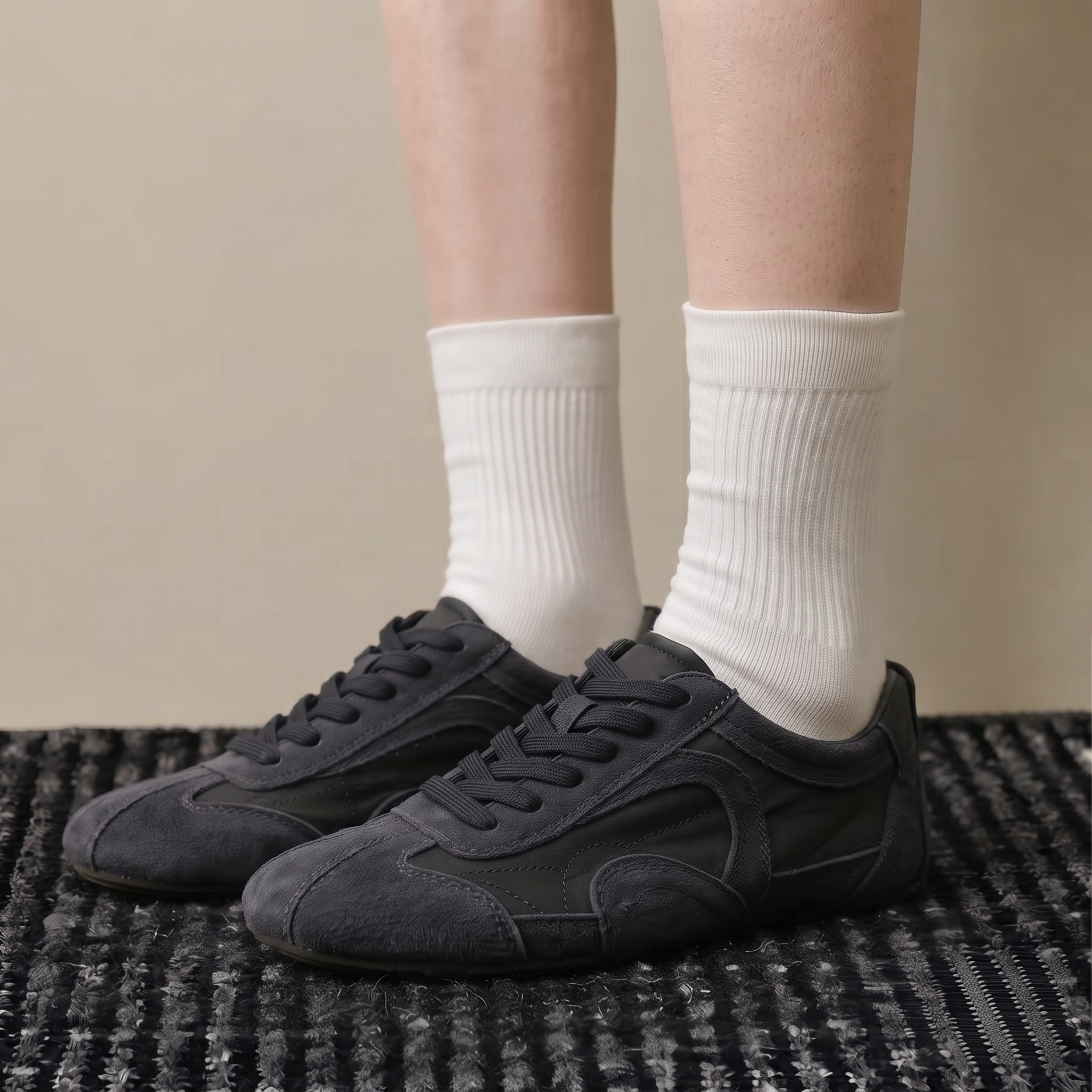The Dual Stride Women‘s  Retro  Dark Blue Trainer