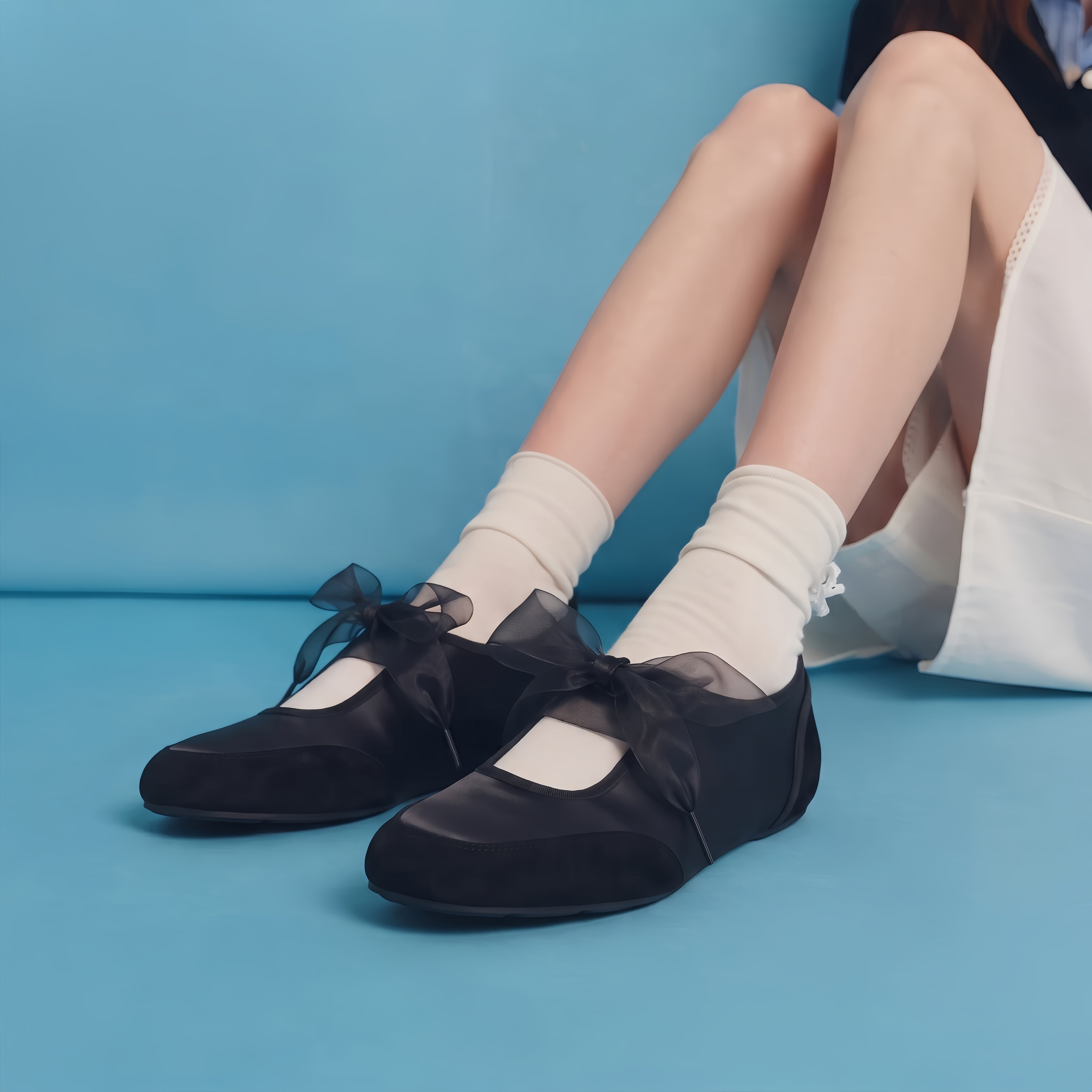 The Dual Stride Women's Black Lace-up Mary Jane Flats