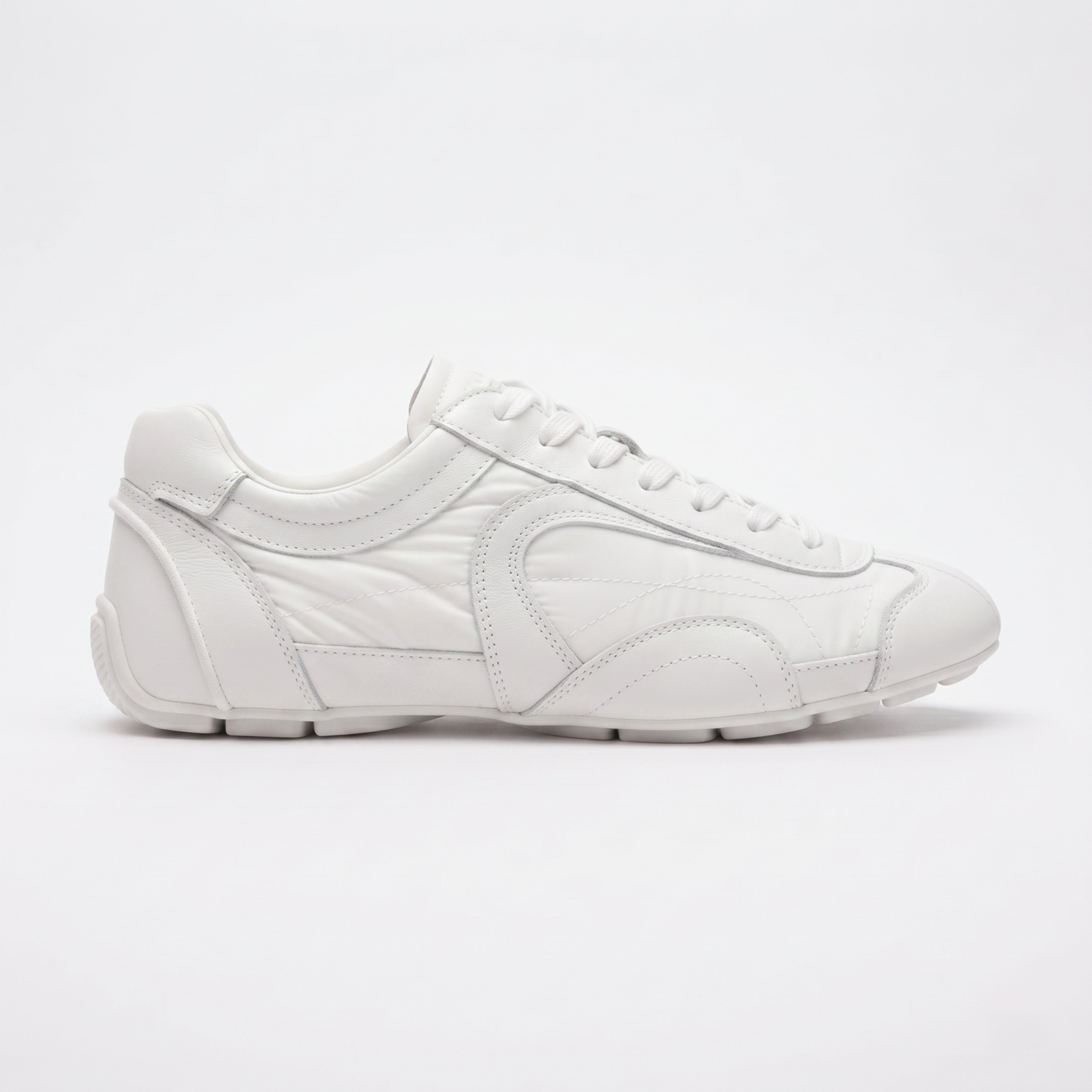 The Dual Stride Women‘s  Retro  White Trainer