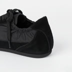 The Dual Stride Women‘s Black Light Flat Sneakers